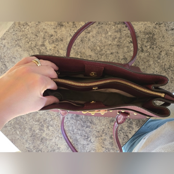 Authentic Michael Kors - Picture 3 of 5